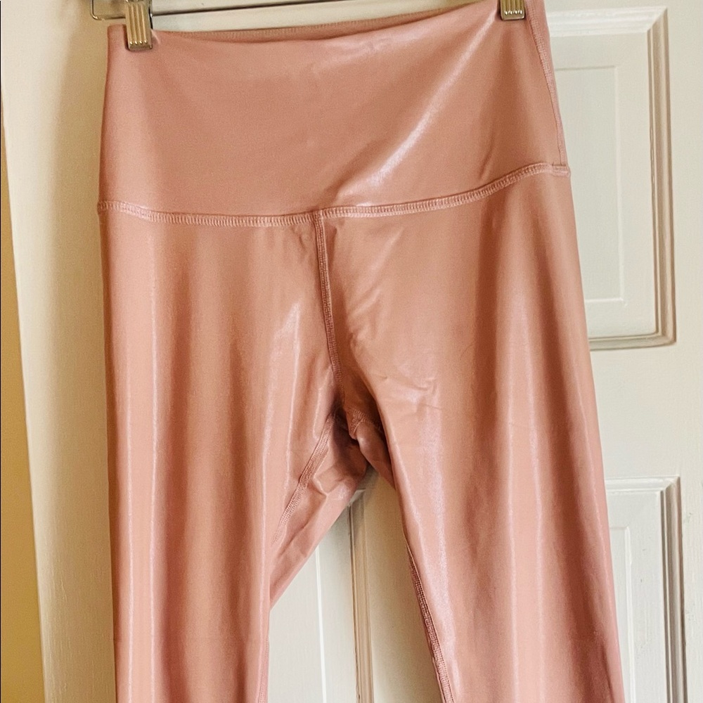 Beyond Yoga Shine Pink Leggings